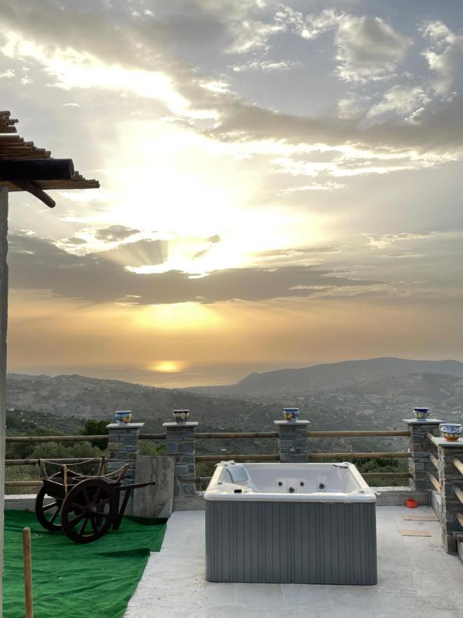 Casa Vacanze Villa La Gatta Vatolla Exterior foto