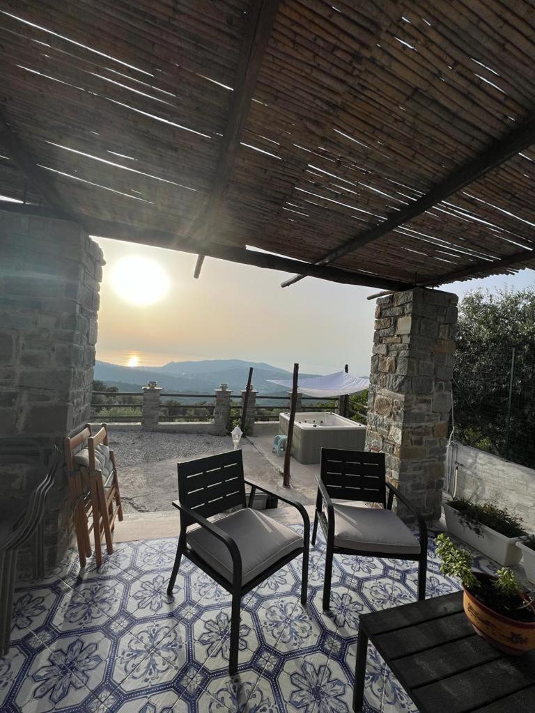 Casa Vacanze Villa La Gatta Vatolla Exterior foto